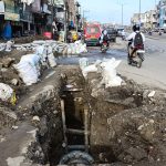 Lubang Pengorekan Pipa Air Bersih Tirtanadi di Brayan Kota Mengancam Jiwa Manusia