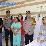 Kapolrestabes Medan Besuk Kapolsek Tuntungan yang Sedang Sakit