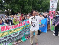 Masyarakat dan Pekerja PKS PT PPSP Pulo Padang Gelar Aksi Damai Dukung Kinerja Kepolisian