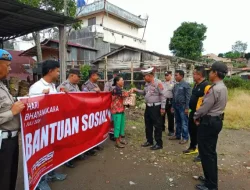 Polsekta Berastagi Bagikan Bansos Sembako untuk Warga Memperingati Hari Bhayangkara ke-78