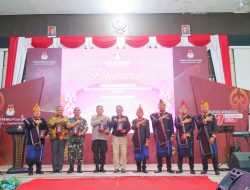 Sekretaris Daerah Hadiri Peluncuran Tahapan Pemilihan Bupati dan Wakil Bupati Pakpak Bharat Tahun 2024