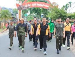 Kapolres Simalungun Berjalan Santai Bersama Masyarakat Peringati HUT ke-62 Korem 022/Pantai Timur