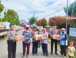Polres Nias Selatan Berbagi Kasih dengan Petugas Kebersihan dalam Rangka HUT Bhayangkara ke-78