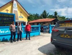 Polsek Labuhan Ruku Gelar Pengamanan Ibadah di Gereja-Gereja, Ciptakan Rasa Aman dan Nyaman Bagi Umat Kristiani