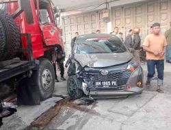 Truk Kontainer Tabrak Beruntun di Jalinsum Medan-Kisaran, 5 Orang Terluka