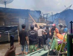 Kebakaran Hebat di Simpang Desa Dokan, Kec. Merek, Kab. Karo: 36 Rumah Hangus Terbakar, Polisi Selidiki Penyebab
