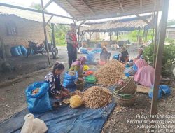 Kasat Samapta Polres Batubara Gelar Patroli Dialogis dan Cooling System untuk Ciptakan Rasa Aman di Masyarakat