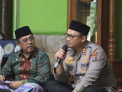 Kapolres Langkat Jalin Silaturahmi dengan Warga Tanjung Pura melalui Sholat Jumat Berjamaah
