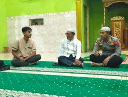Kapolsek Medang Deras Laksanakan Cooling System dan Shalat Subuh Berjamaah di Desa Cengkring Pekan