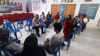 Bhabinkamtibmas Polres Sergai Gelar Kegiatan Jum’at Curhat dan Cooling System di Desa Lubuk Rotan