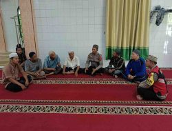 Polsek Kotapinang Gelar Program Jumat Curhat di Masjid Al-Musthafa