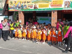 Kapolsek Siantar Barat Berikan Edukasi Kamtibmas kepada TK Kemala Bhayangkari 06 di Wisata Taman Hewan