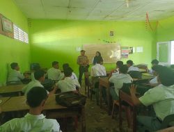 Bhabinkamtibmas Polsek Pangkalan Brandan Ingatkan Pelajar SMA Darma Patra Hindari Tindakan Negatif