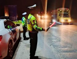 Polres Batu Bara Gelar Patroli Blue Light di Lokasi Rawan Kecelakaan dan Kemacetan -b