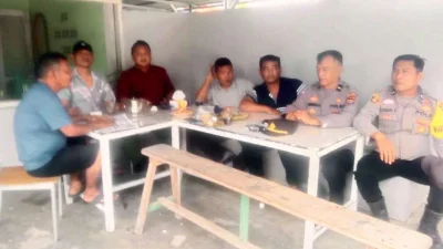 Bhabinkamtibmas Polsek Indrapura Gelar Sambang dan Sosialisasi untuk Jaga Keamanan Pilgub dan Pilkada di Batu Bara
