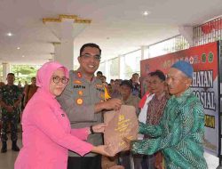 Polres Labuhanbatu Selatan Gelar Bakti Kesehatan Dan Bantuan Sosial
