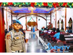 Polsek Labuhan Ruku Lakukan Pengamanan Perayaan Malam Natal di Gereja HKBP ASLAB Sei Balai