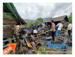 Polres Samosir Selidiki Kebakaran Rumah Adat, Diduga Akibat Korsleting Listrik