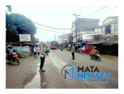 Personel Polsek Torgamba Gelar Gatur Lalin Pagi, Pastikan Arus Lalu Lintas Lancar dan Aman