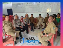 Kapolsek Medang Deras Lakukan Cooling System Pasca Pilkada di Desa Pematang Cengkring