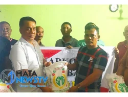 Satresnarkoba Polres Batu Bara Gelar Jumat Curhat dan Bagikan Sembako kepada Warga