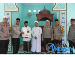 Kapolres Langkat Gelar “Jumat Curhat” di Masjid Nassim Al-Thoyba Nur Desa Ara Condong