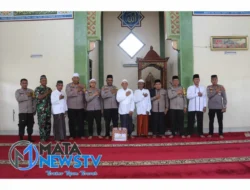 Polres Langkat Gelar Safari Jumat dan Jumat Curhat di Masjid As-Syakirin, Ajak Masyarakat Jaga Kamtibmas dan Persatuan