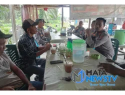 Kapolsek Indrapura Gelar Sambang dan Sosialisasi untuk Jaga Harkamtibmas di Laut Tador