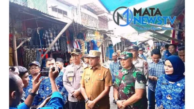 Kapolres Langkat, Pj Bupati, dan Dandim 0203 Sidak Pasar untuk Pastikan Ketersediaan Sembako Jelang Natal dan Tahun Baru