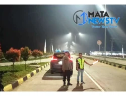 Personel Polsek Lima Puluh Gelar Patroli Malam untuk Jaga Kamtibmas