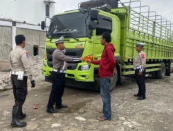 Sat Lantas Polres Pematangsiantar Kembali Tertibkan 8 Truk Langgar SKB Menhub Selama Nataru 