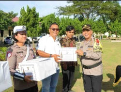 Kapolres Sergai Apresiasi Peran Media, Berikan Bingkisan Natal kepada Wartawan Nasrani