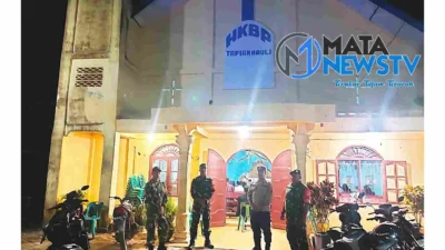 Pengamanan Ibadah Malam Tahun Baru 2025 di Gereja HKBP Tapian Nauli, Batu Bara, Berlangsung Aman dan Kondusif