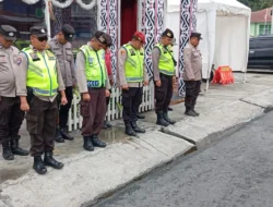 Personel Gabungan Polres Simalungun Siaga Amankan Arus Balik di Pos Yan-II Pantai Bebas Parapat