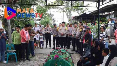 Kapolres Pematangsiantar Sampaikan “Rasa Duka Mendalam” ke Rumah Duka Alm.Khairul Mukhlis Siregar