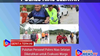 Puluhan Personel Polres Nias Selatan Dikerahkan untuk Evakuasi Warga Terjebak Banjir