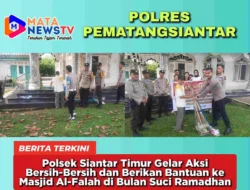 Polsek Siantar Timur Gelar Aksi Bersih-Bersih dan Berikan Bantuan ke Masjid Al-Falah di Bulan Suci Ramadhan