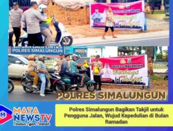 Polres Simalungun Bagikan Takjil untuk Pengguna Jalan, Wujud Kepedulian di Bulan Ramadan