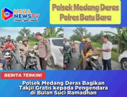 Polsek Medang Deras Bagikan Takjil Gratis kepada Pengendara di Bulan Suci Ramadhan