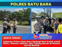 Satlantas Polres Batu Bara Berbagi Nasi Kotak untuk ODGJ, Pekerja Jalanan, dan Tukang Becak di Momen Jum’at Berkah
