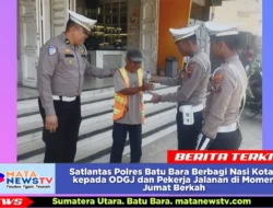 Satlantas Polres Batu Bara Berbagi Nasi Kotak kepada ODGJ dan Pekerja Jalanan di Momen Jumat Berkah