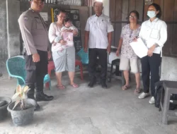 Bhabinkamtibmas Kelurahan Simarimbun melaksanakan monitoring pendataan bayi yang baru lahir