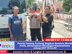 Polsek Padang Tualang Bagikan Bendera Merah Putih, Semarakkan Semangat Nasionalisme Jelang HUT RI ke-80