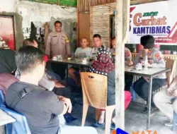Polsek Siantar Gelar Jumat Curhat dan Sambangi Usaha Pembuatan Ulos, Warga Apresiasi Kehadiran Polisi