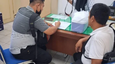 Identitas korban diketahui sebagai F, lahir di Berastagi pada 16 Desember 2010, beragama Buddha, pelajar kelas IX SMP, dan tinggal di alamat lokasi kejadian.