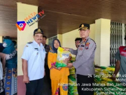 Polsek Tanah Jawa Salurkan 6,7 Ton Beras Murah, Warga Sambut Antusias