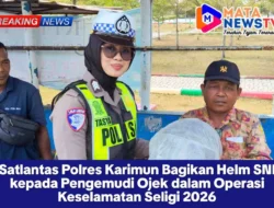 Satlantas Polres Karimun Bagikan Helm SNI kepada Pengemudi Ojek dalam Operasi Keselamatan Seligi 2026