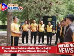Polres Nias Selatan Gelar Kerja Bakti Bersihkan Pantai Wisata Blessing