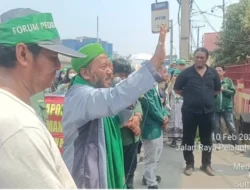 Enam Kali Eksekusi Ditunda, Massa Pendukung Al Wasliyah Demo Polres Belawan dan Desak Copot Kapolda Sumut