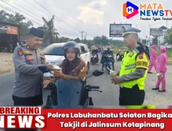 Polres Labuhanbatu Selatan Bagikan Takjil di Jalinsum Kotapinang